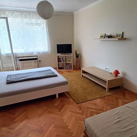 Newisland Family Apartman Sárvár Kültér fotó