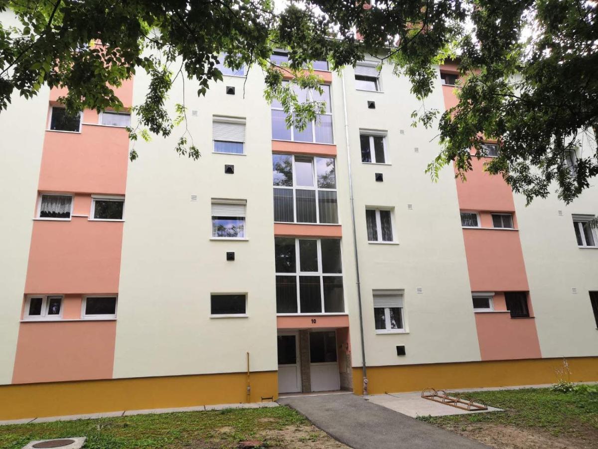 Newisland Family Apartman Sárvár Kültér fotó